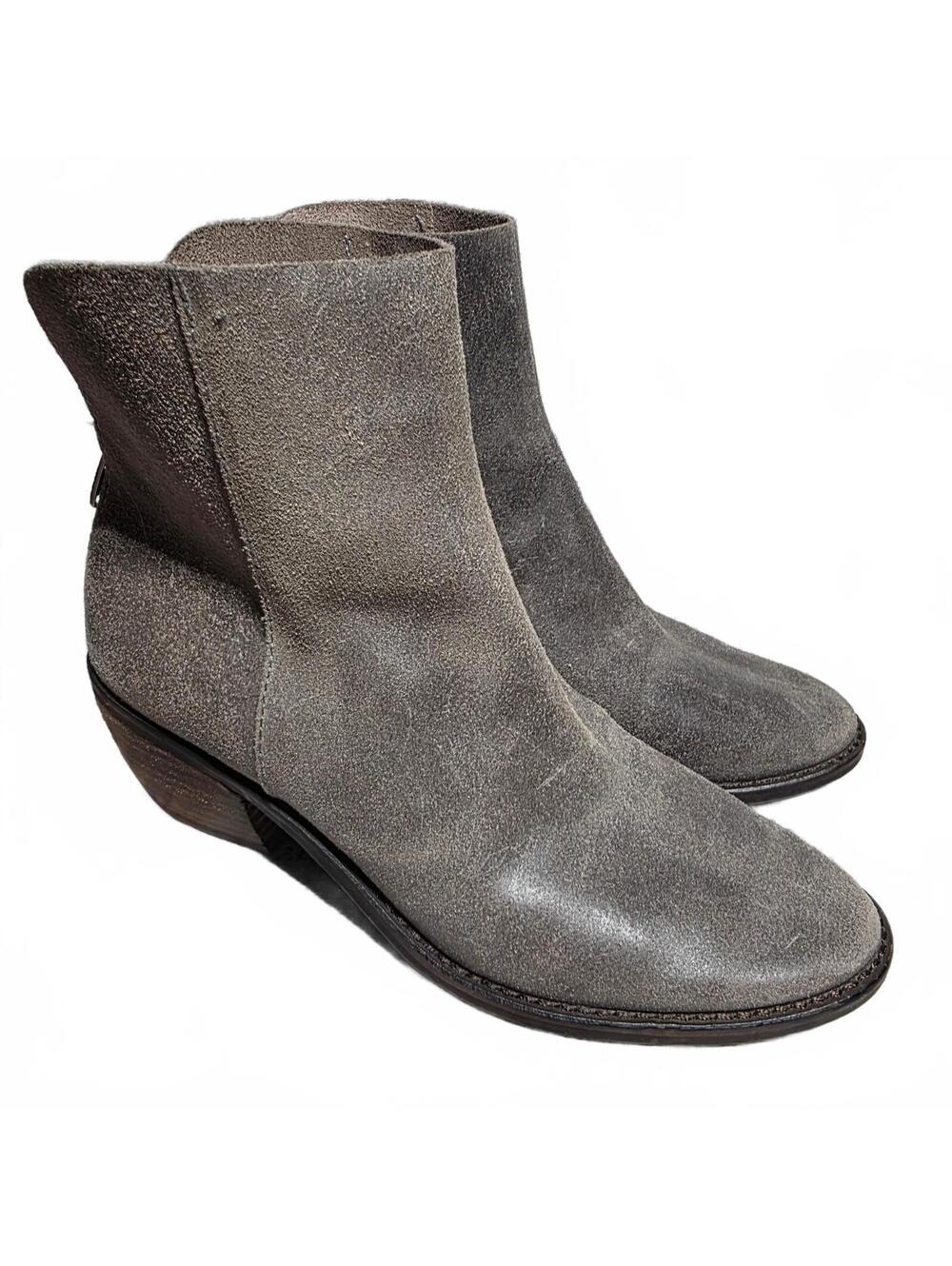 Wmn's 8 - Lucky Brand gray suede ankle boots